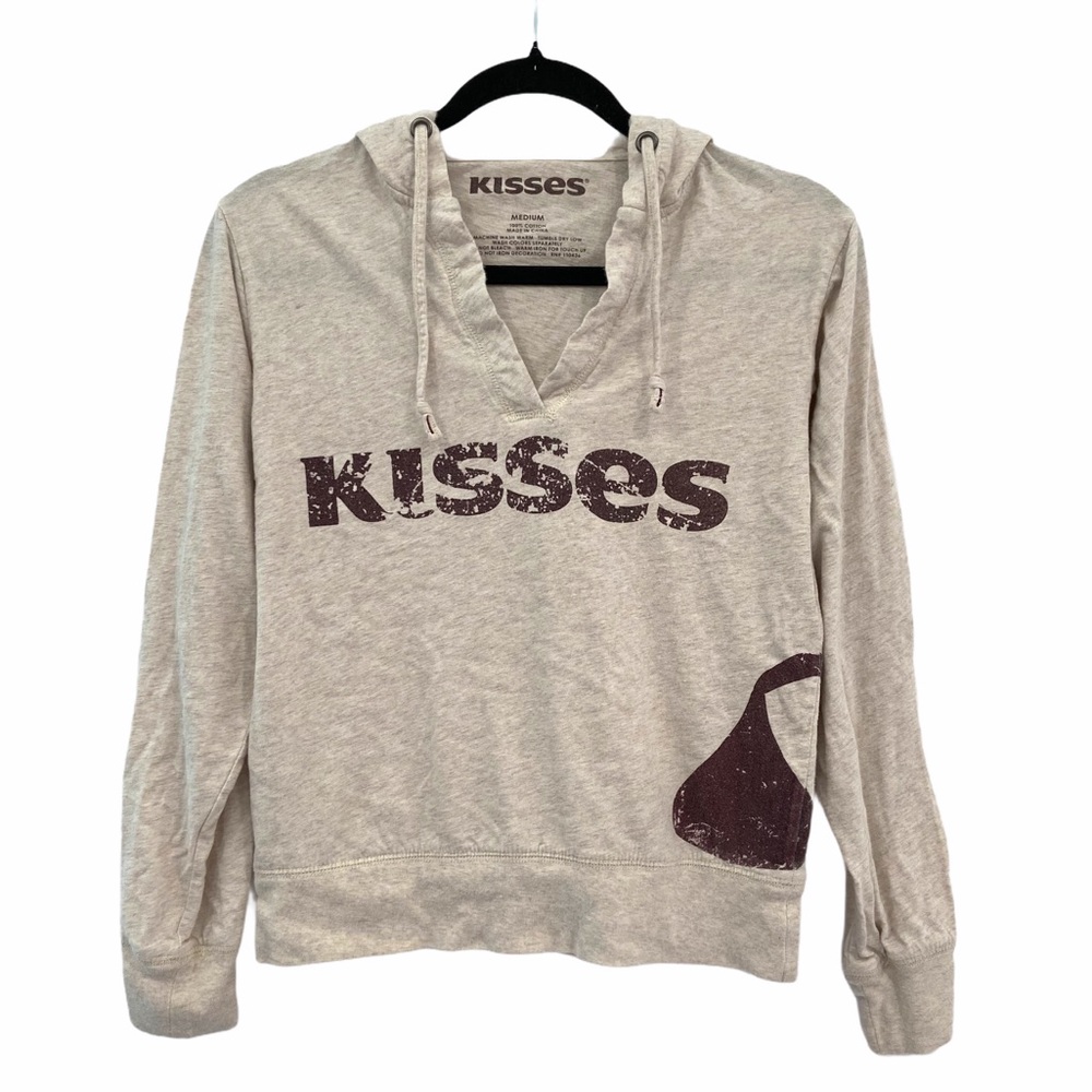 🌻3/$18 or 5/$25🌻Hershey’s KISS Hoodie Tee